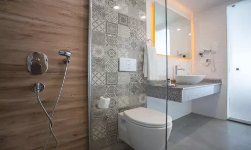 هتل لی بلو کوش آداسی